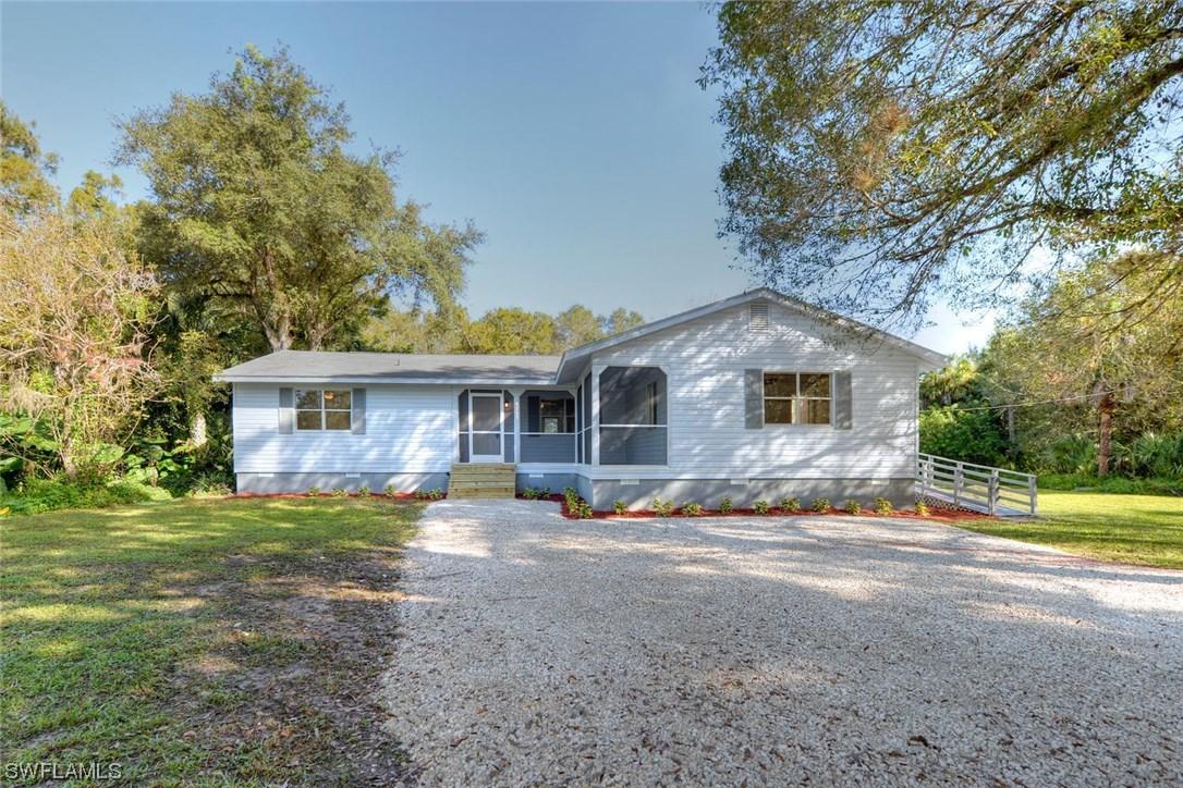 4261 26th Ave., Naples, FL 34117