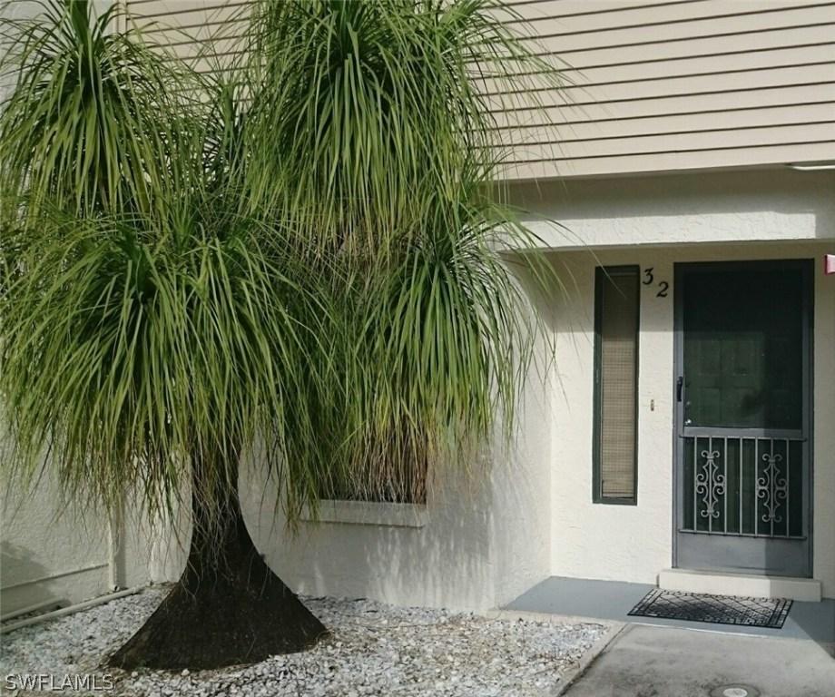 2135 Crystal Dr. #32, Fort Myers, FL 33907