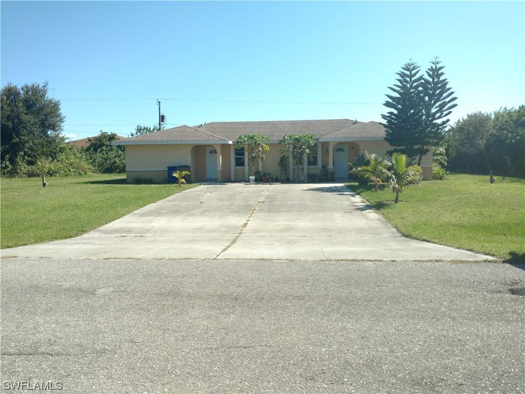 721 Gilbert Ave., Lehigh Acres, FL 33973