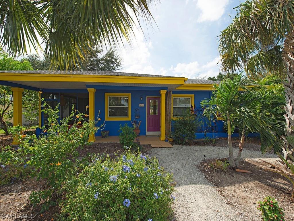 1144 6th Ln., Naples, FL 34102