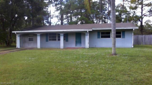 913 Louis Ave., Lehigh Acres, FL 33972