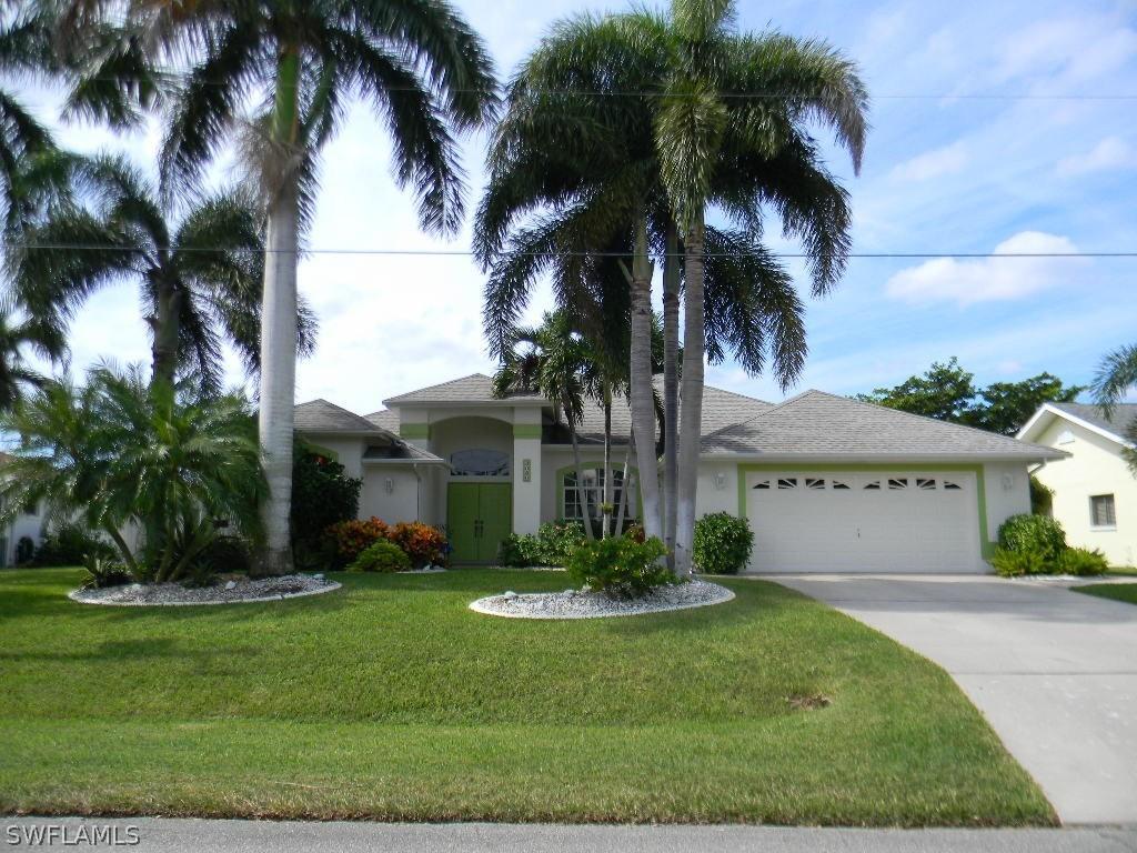 3020 SE 11th Pl., Cape Coral, FL 33904