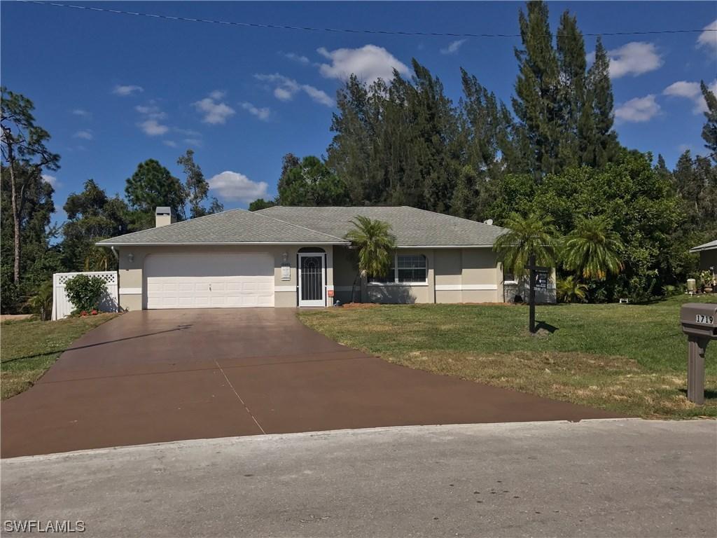 1719 SW 12th Ter., Cape Coral, FL 33991