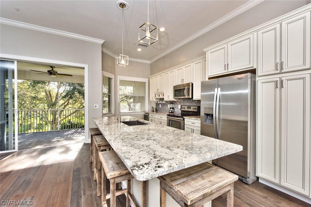 710 Lalique Cir. #906, Naples, FL 34119