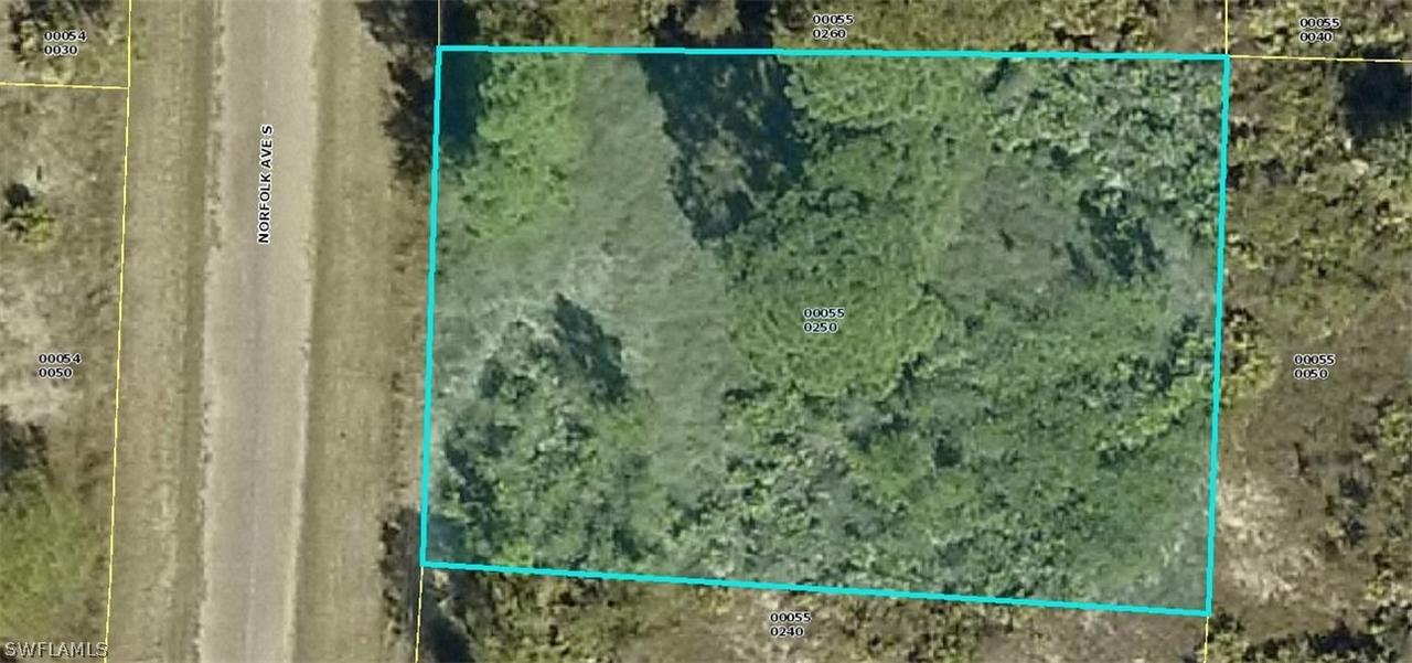 1039 Norfolk Ave., Lehigh Acres, FL 33974