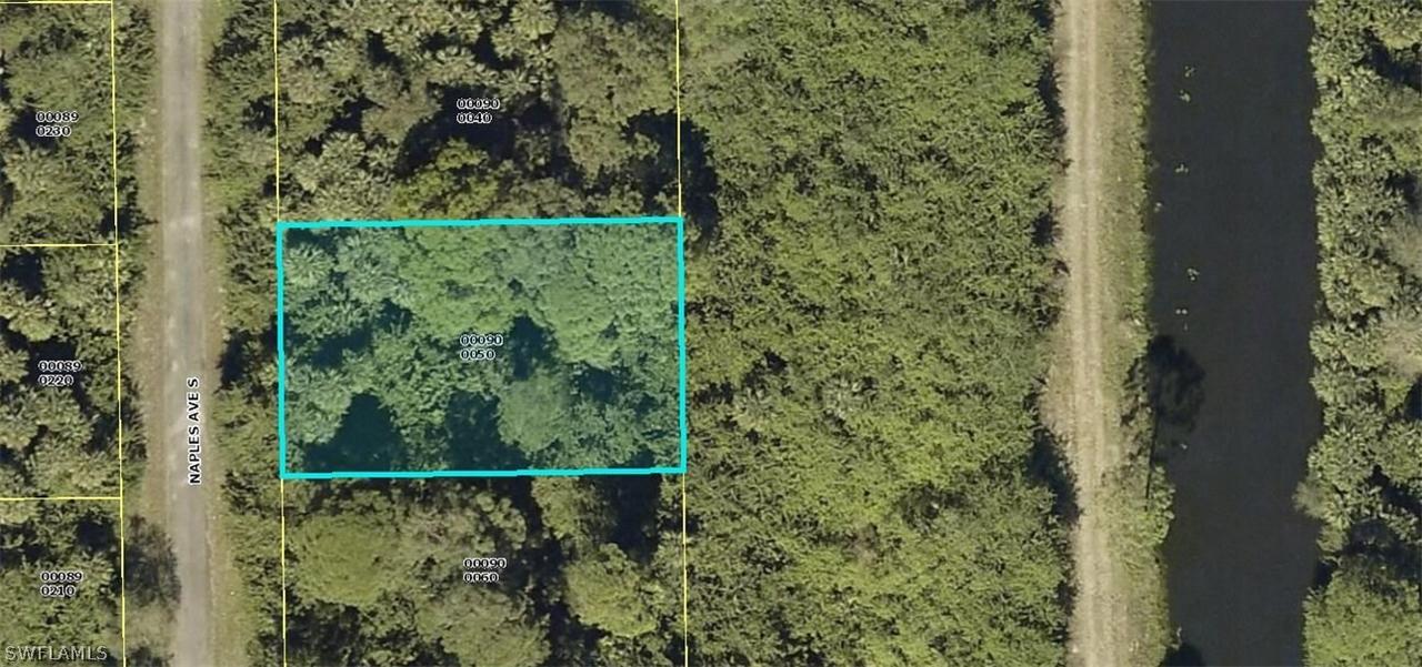 637 Naples Ave., Lehigh Acres, FL 33974