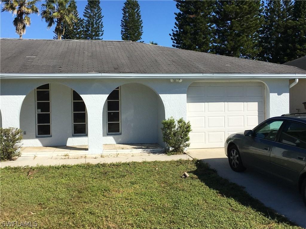 19495 Poppytree Ct., Lehigh Acres, FL 33936