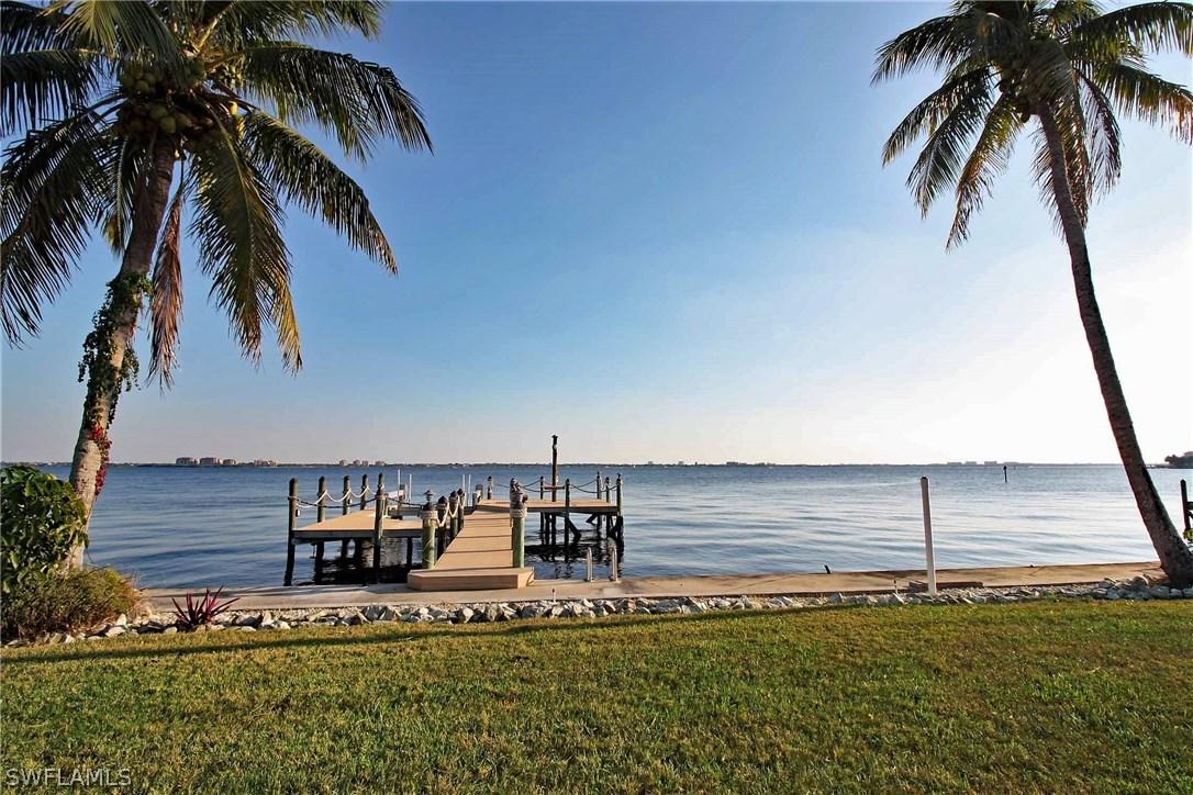 252 Bayshore Dr., Cape Coral, FL 33904