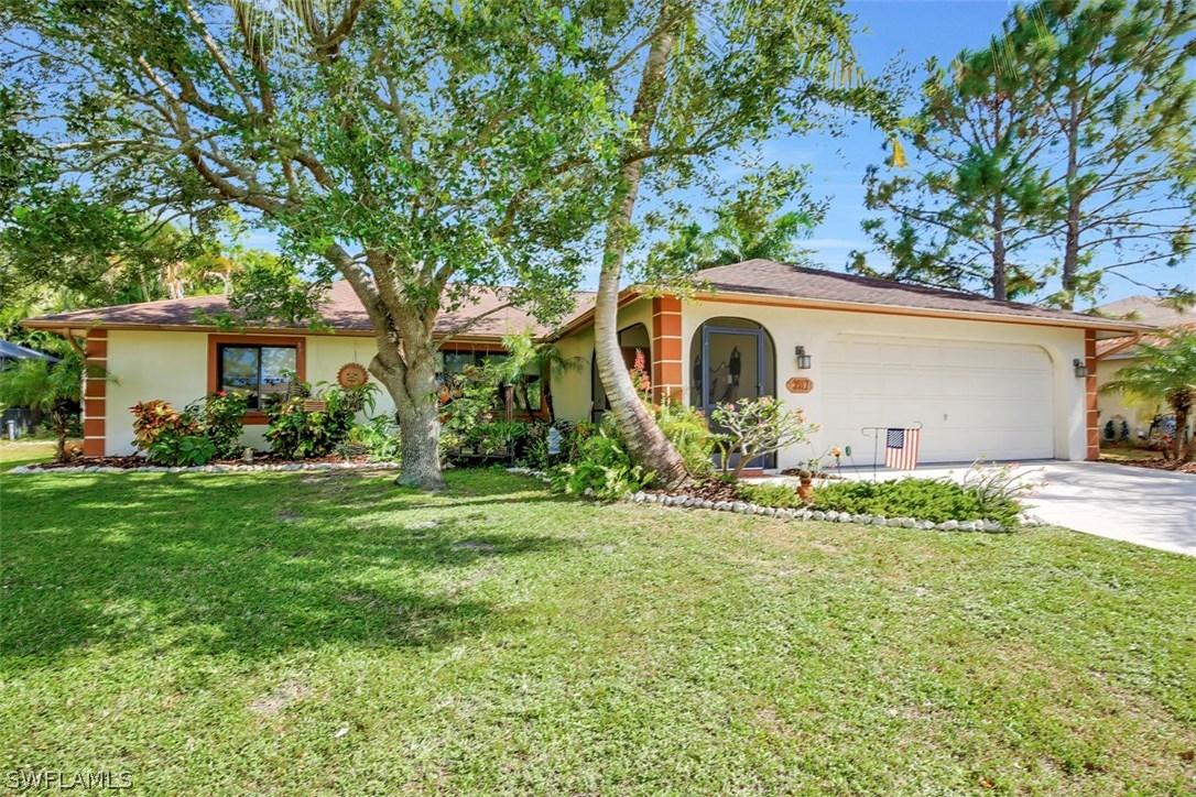 3517 SE Santa Barbara Pl., Cape Coral, FL 33904