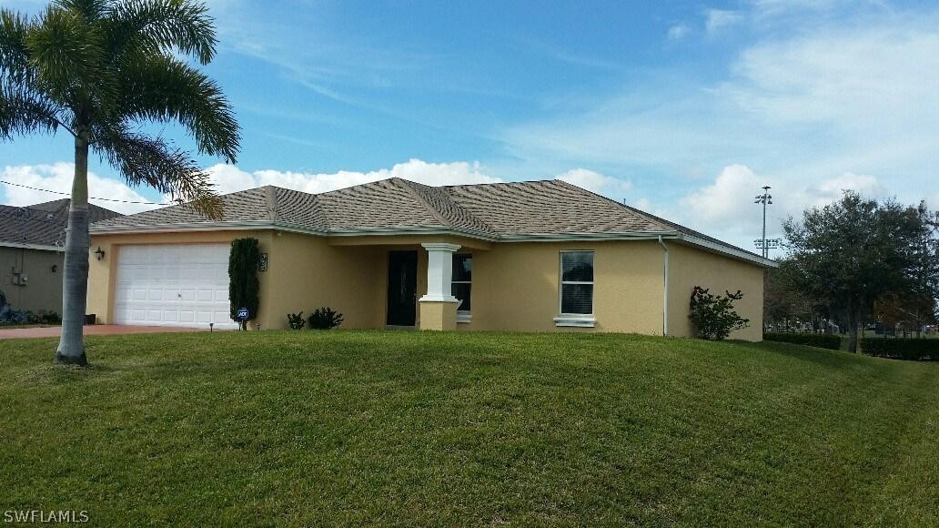 322 SW 26th Pl., Cape Coral, FL 33991