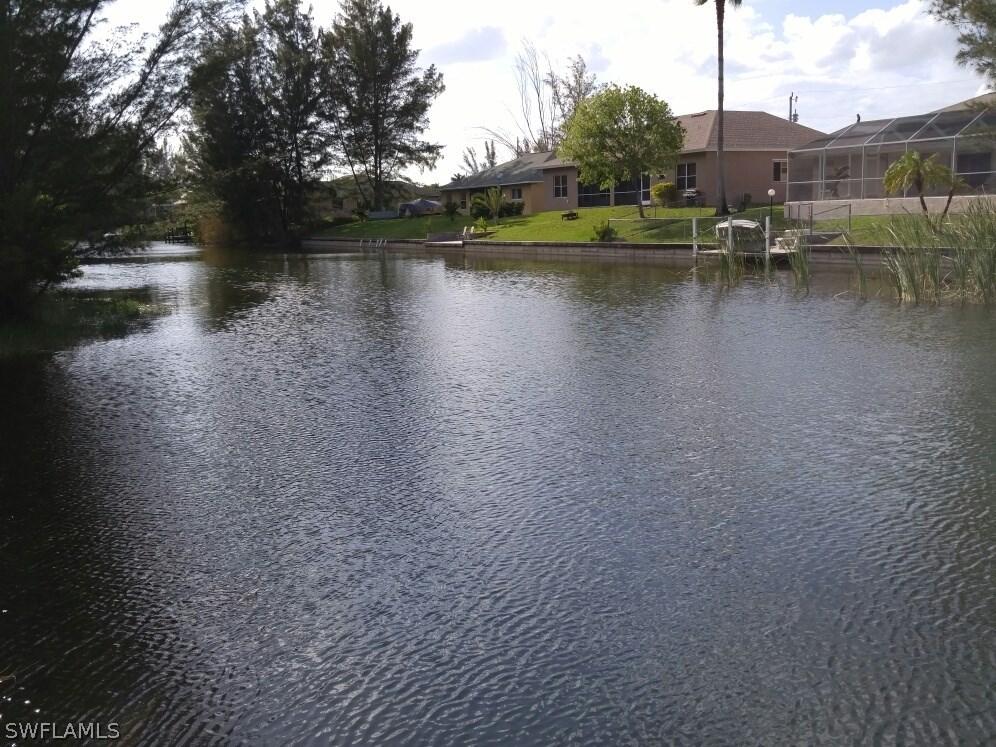 315 SW 28th Ter., Cape Coral, FL 33914