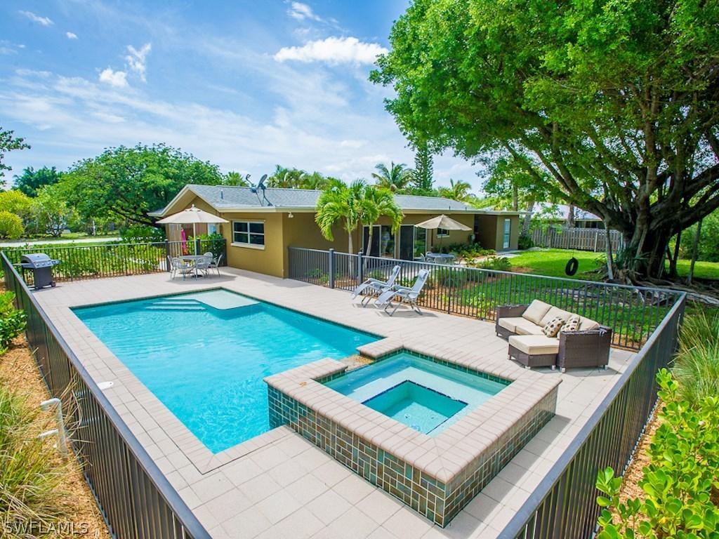 1146 Buttonwood Ln., Sanibel, FL 33957