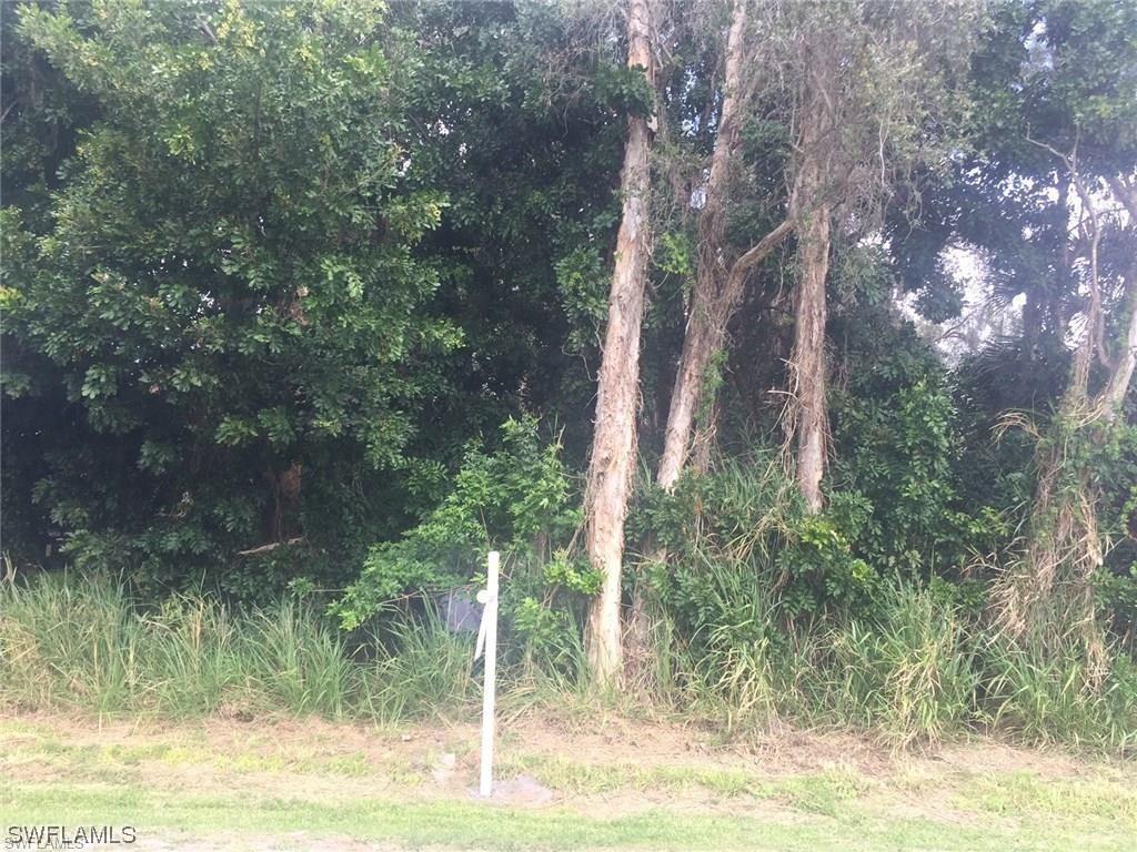 8109 Pennsylvania Blvd., Fort Myers, FL 33967