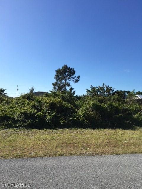 3207 7th St., Lehigh Acres, FL 33971