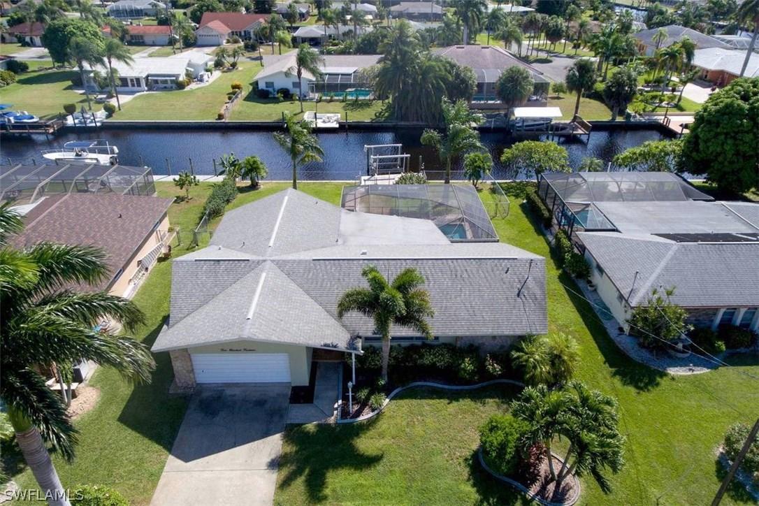414 Avalon Dr., Cape Coral, FL 33904