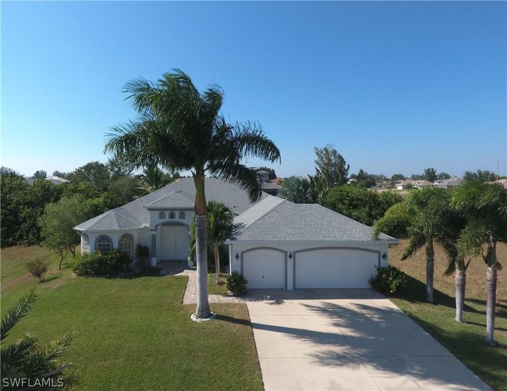 828 NW 37th Pl., Cape Coral, FL 33993