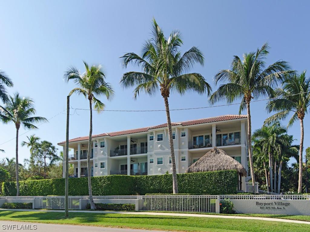 875 9th Ave. #301, Naples, FL 34102