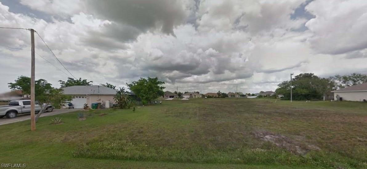 2041 NW 4th St., Cape Coral, FL 33993
