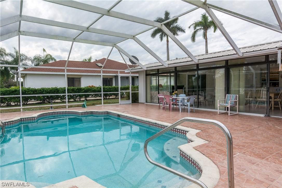 1207 SE 21st Pl., Cape Coral, FL 33990