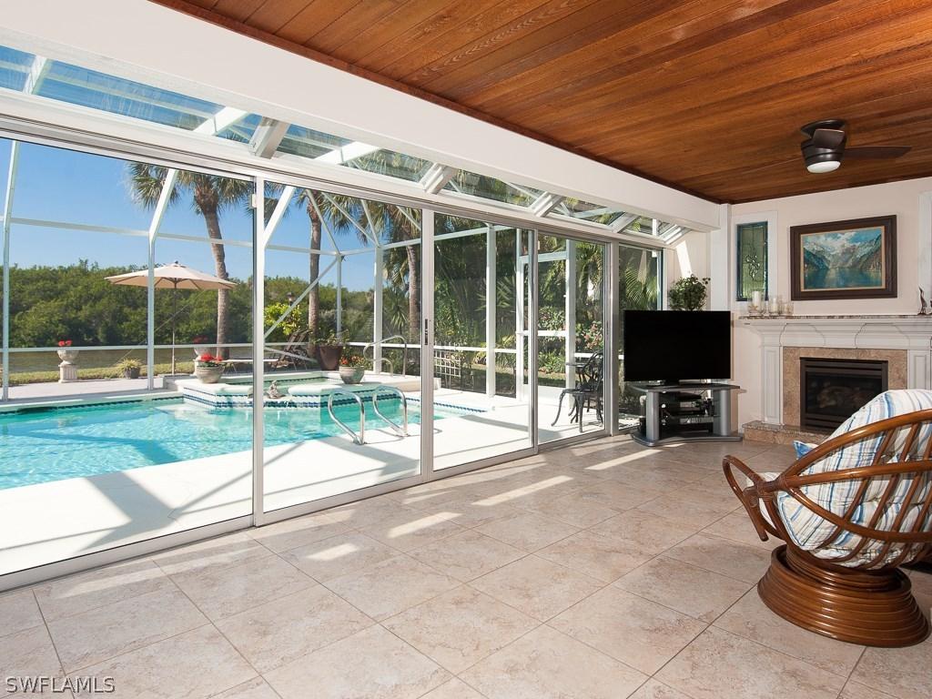 671 Rabbit Rd., Sanibel, FL 33957