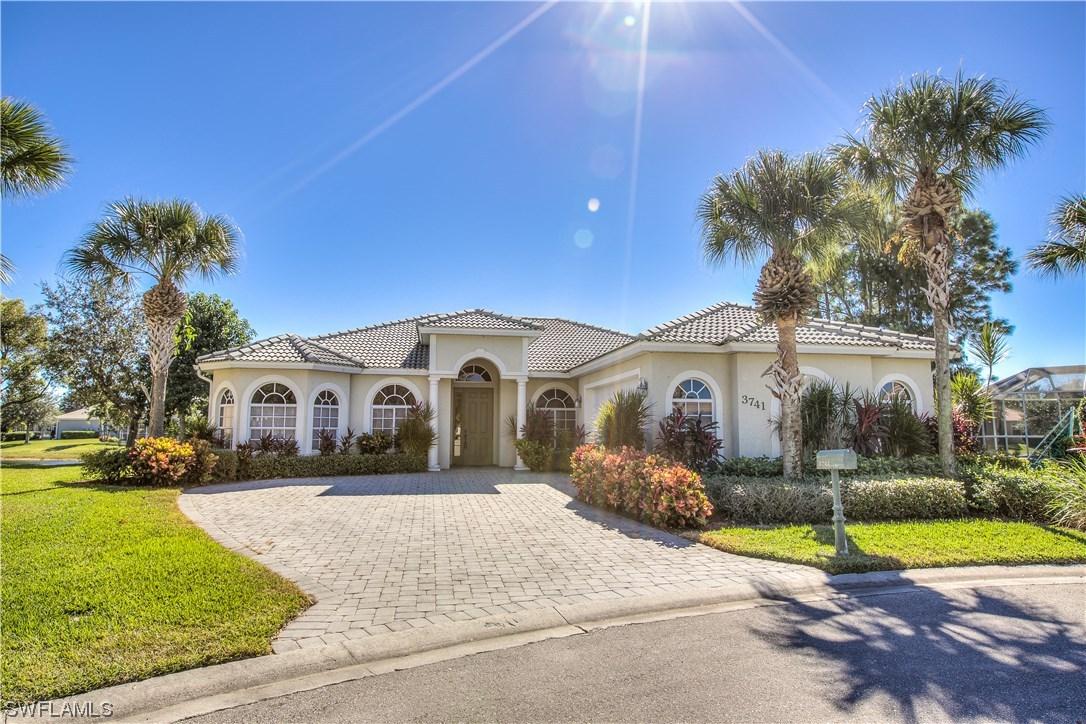 3741 Ashley Ct., Naples, FL 34116