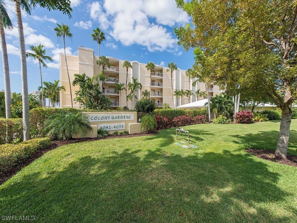 400 Park Shore Dr. #201, Naples, FL 34103