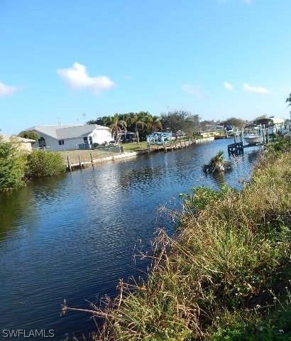 4025 SW 5th Pl., Cape Coral, FL 33914