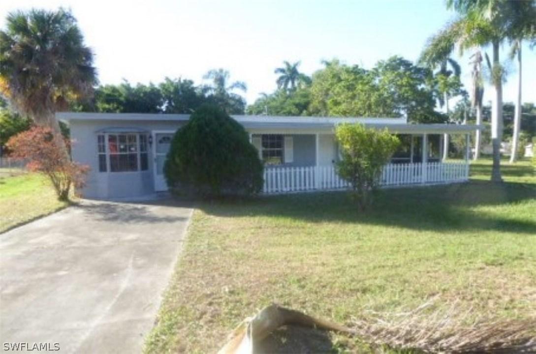 340 Montgomery Ave., Fort Myers, FL 33905
