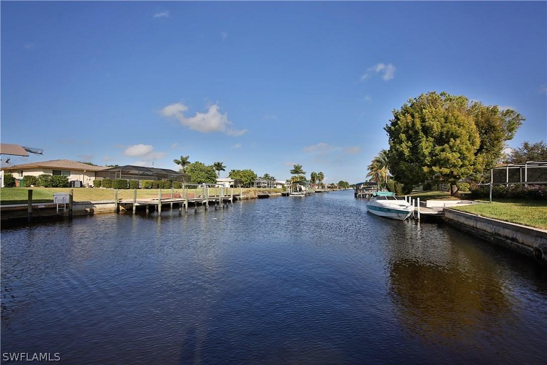 3302 SE 19th Pl., Cape Coral, FL 33904