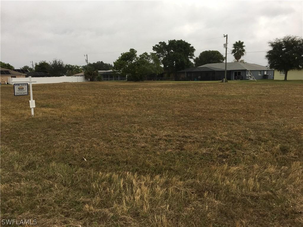 3003 SE 8th Pl., Cape Coral, FL 33904