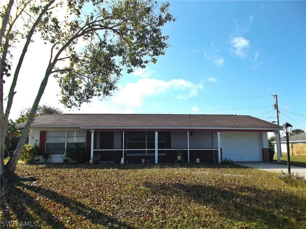 214 Davis Rd., Lehigh Acres, FL 33936
