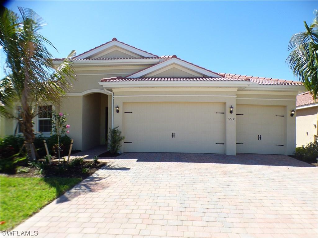 3219 Royal Gardens Ave., Fort Myers, FL 33916