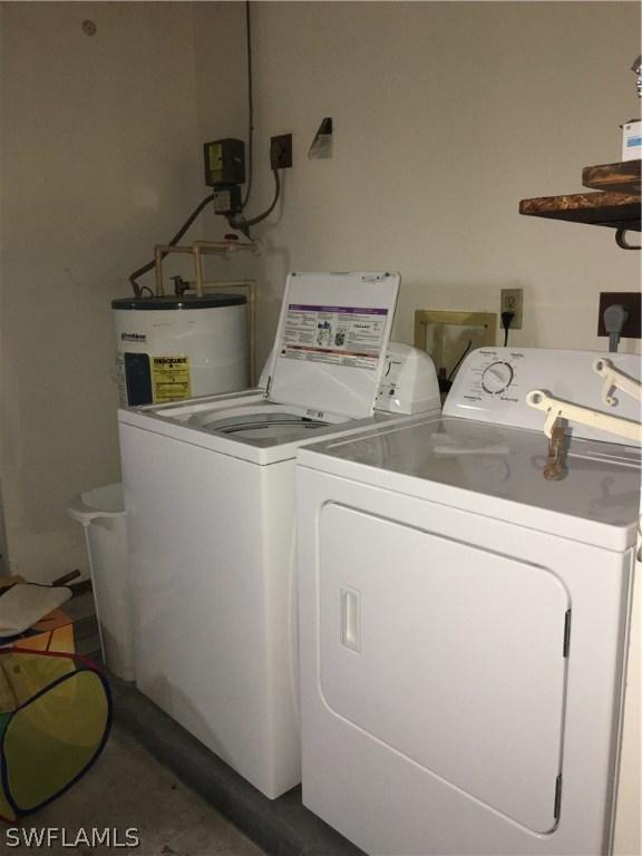 908 SE 21st Ln., Cape Coral, FL 33990