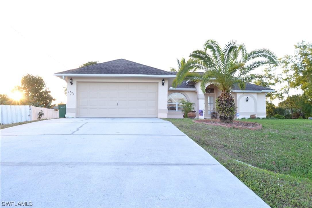 1701 54th Ter., Naples, FL 34116