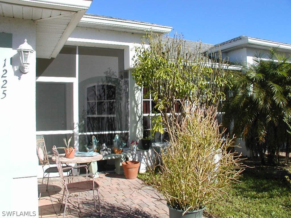 1225 SE 6th Ter., Cape Coral, FL 33990