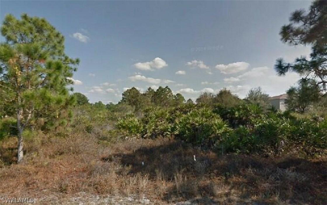 537 Cypress Ave., Lehigh Acres, FL 33974