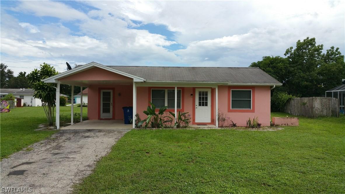425 Morgan Cir., Lehigh Acres, FL 33936