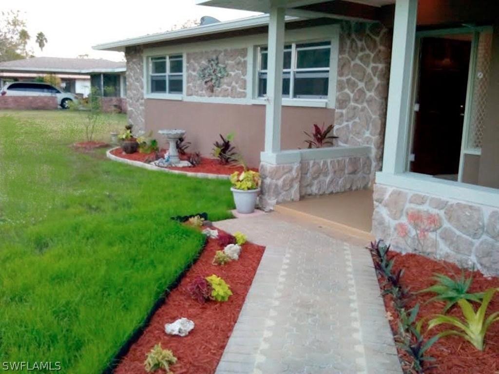 418 NE 12th Ct., Cape Coral, FL 33909