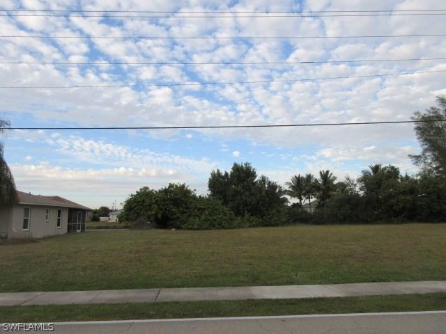 239 Gleason Pkwy., Cape Coral, FL 33914