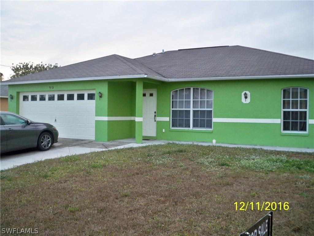 919 Alfreda Ave., Lehigh Acres, FL 33971