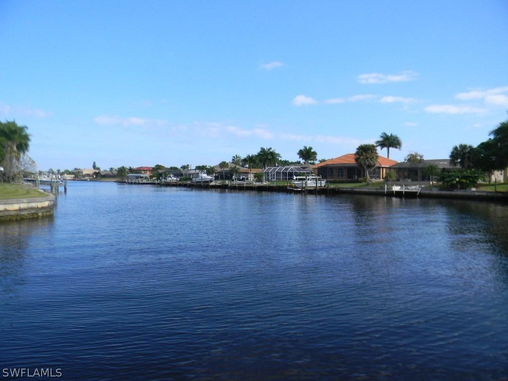 2037 SE 29th Ln., Cape Coral, FL 33904