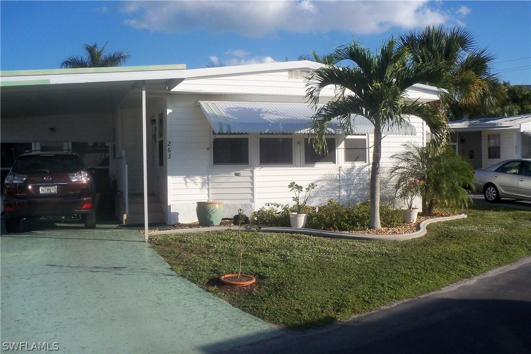 263 Yorkshire Ave., Fort Myers, FL 33908