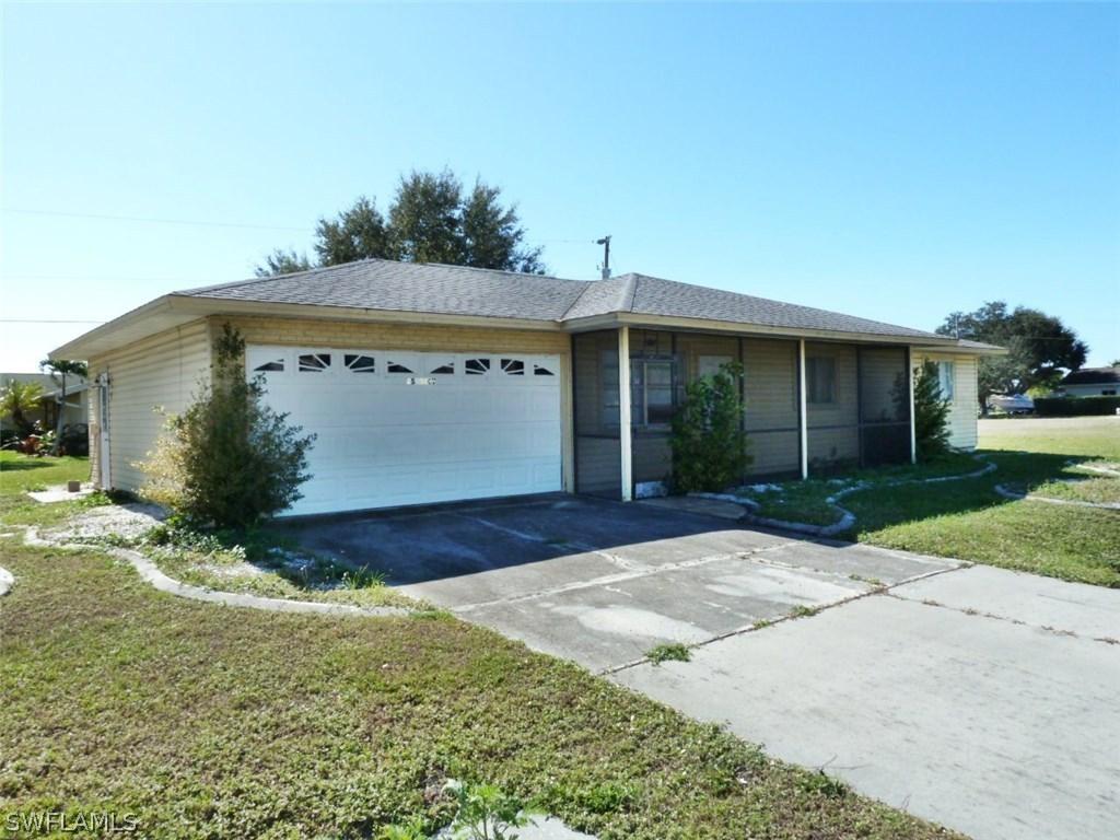 2 SE 14th Ct., Cape Coral, FL 33990