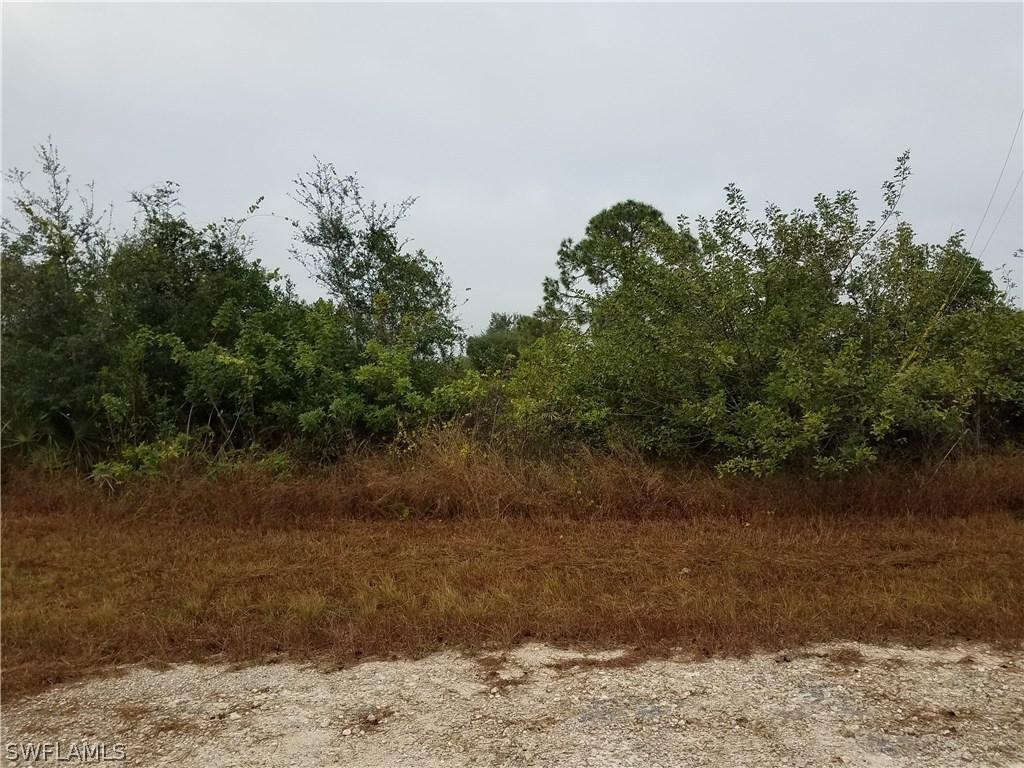 3104 Xelda Ave., Lehigh Acres, FL 33976