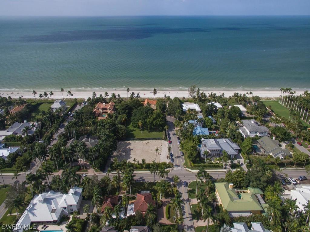 118 8th Ave., Naples, FL 34102