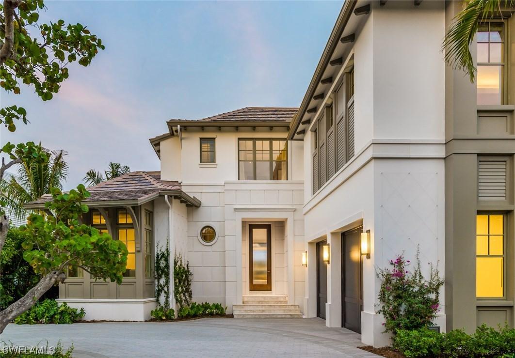 4395 Gordon Dr., Naples, FL 34102