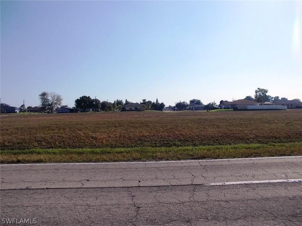 1836 Diplomat Pkwy., Cape Coral, FL 33909