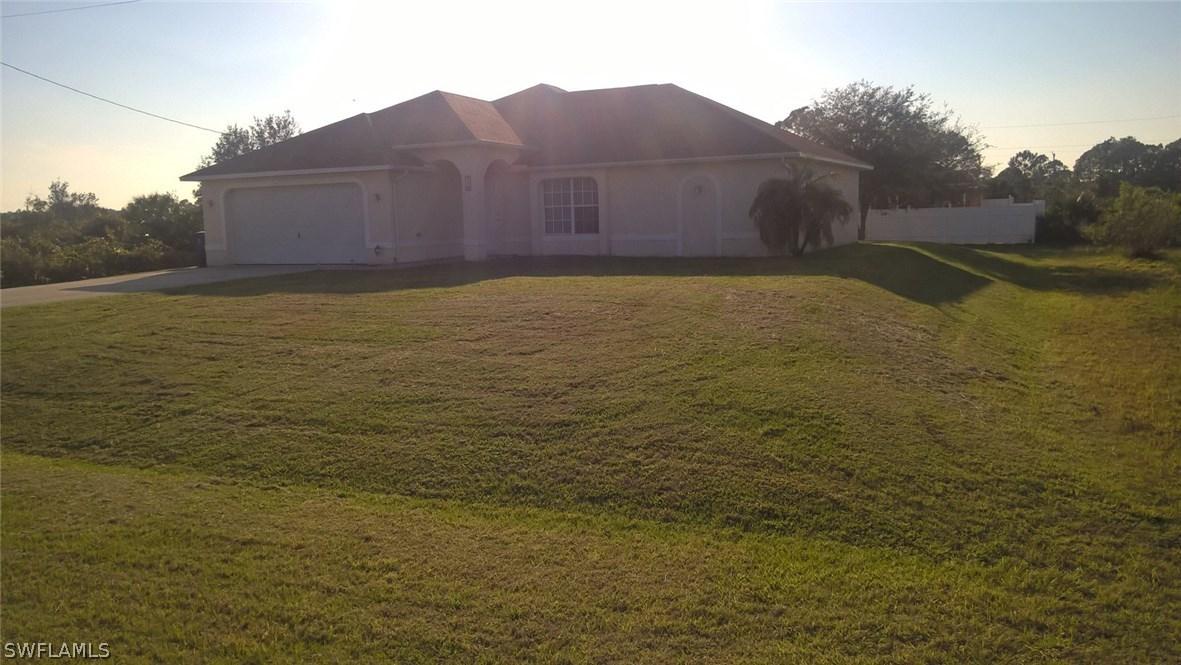 914 Bell Blvd., Lehigh Acres, FL 33974