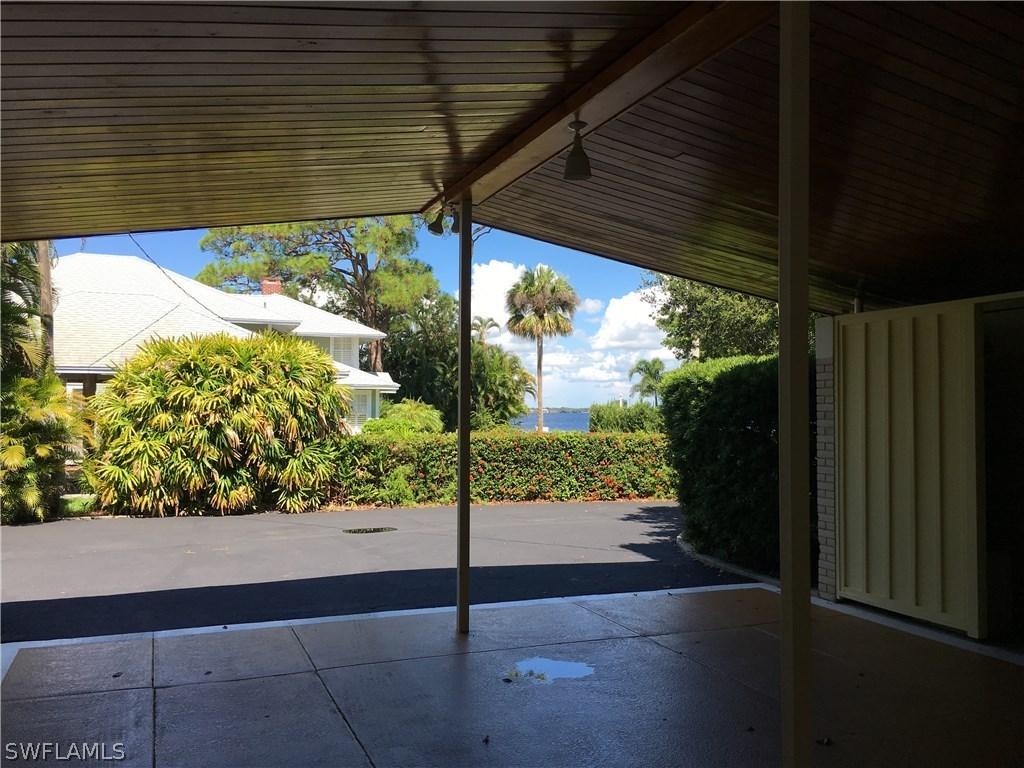 1226 Alhambra Dr., Fort Myers, FL 33901