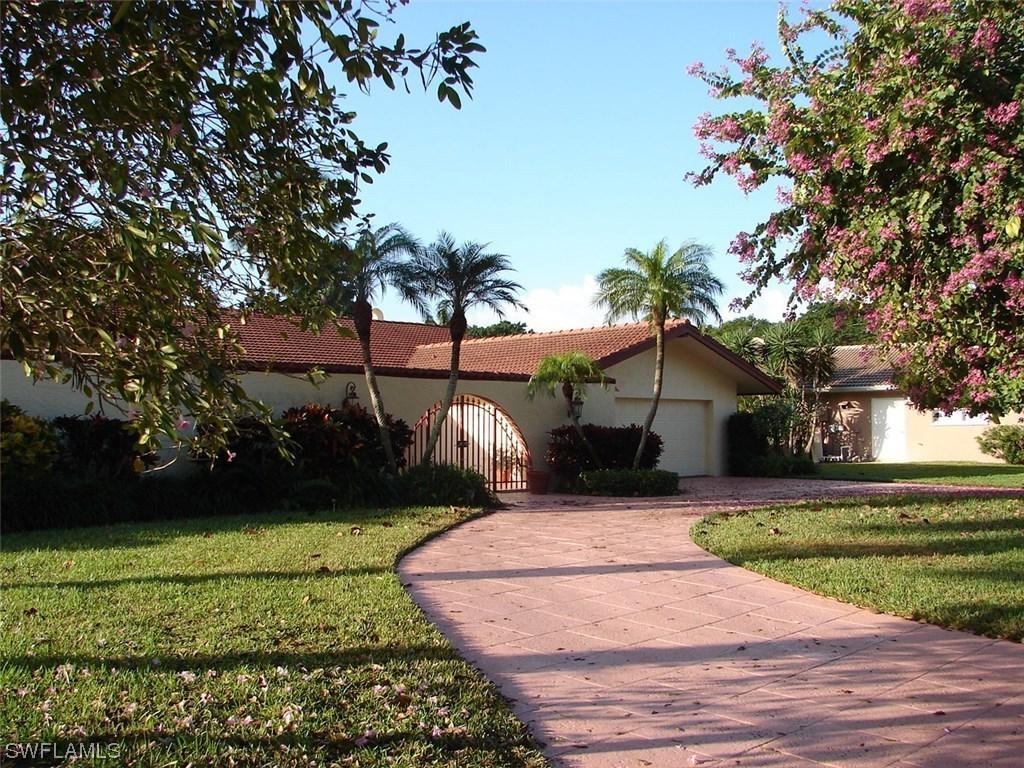 512 Whispering Pine Ln., Naples, FL 34103